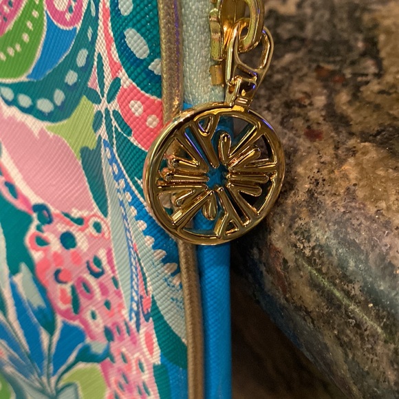 Lilly Pulitzer Laptop Sleeve - Picture 4 of 13